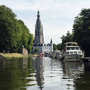 grote kerk en haven bij spanjaardsgat in breda